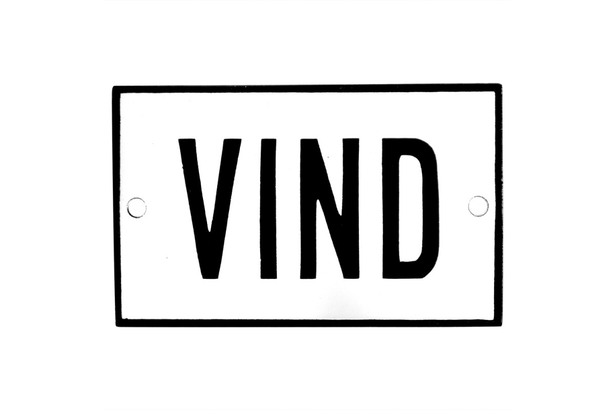 Emaljskylt VIND vit - svart 8 x 5 cm modell 2 Emaljskylt VIND vit - svart 8 x 5 cm modell 2