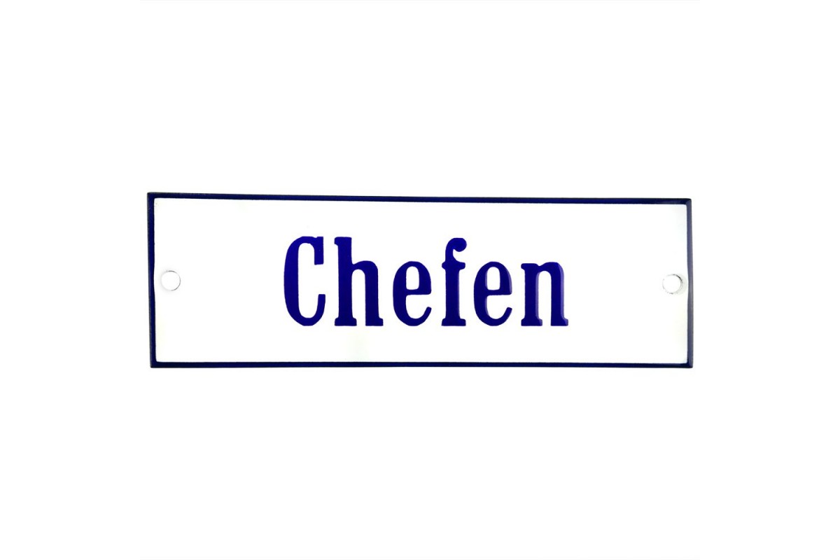 Emaljskylt Chefen vit - blå 12 x 5 cm modell 3 Emaljskylt Chefen vit - blå 12 x 5 cm modell 3