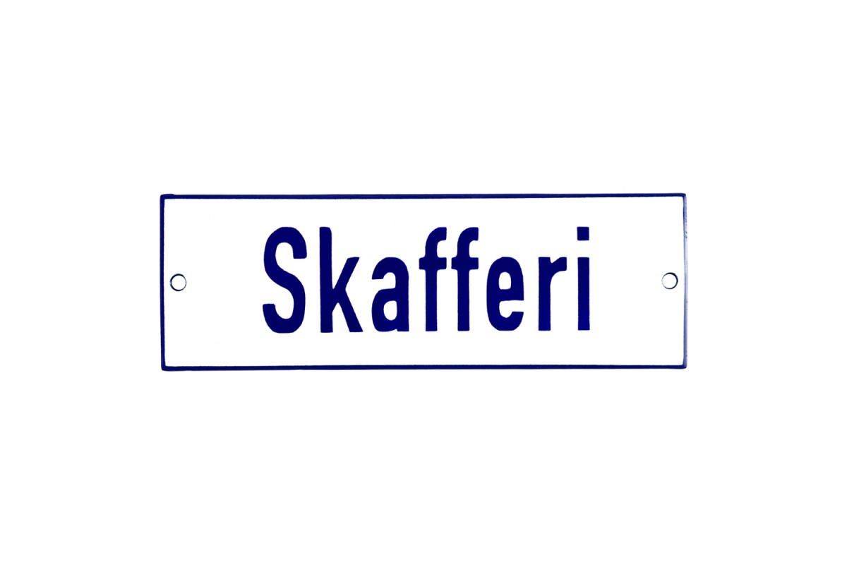 Emaljskylt Skafferi vit - blå 15 x 5 cm modell 1 Emaljskylt Skafferi vit - blå 15 x 5 cm modell 1