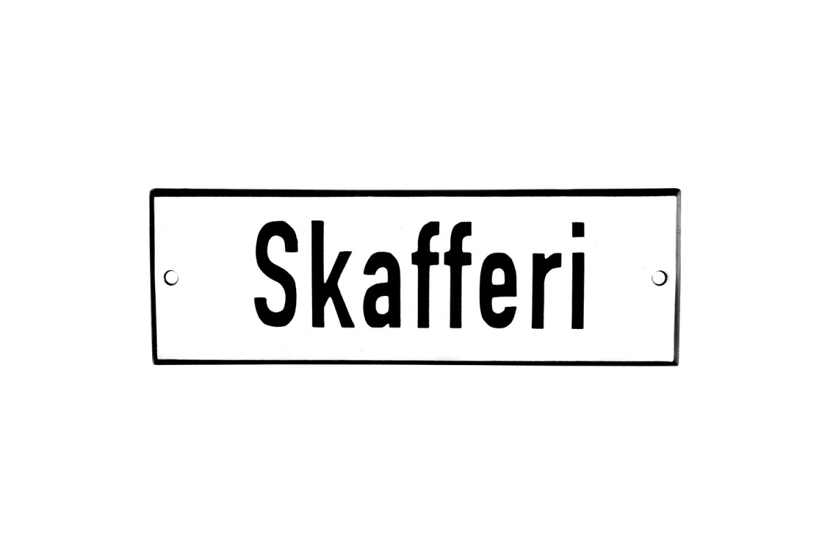 Emaljskylt Skafferi vit - svart 15 x 5 cm modell 2 Emaljskylt Skafferi vit - svart 15 x 5 cm modell 2
