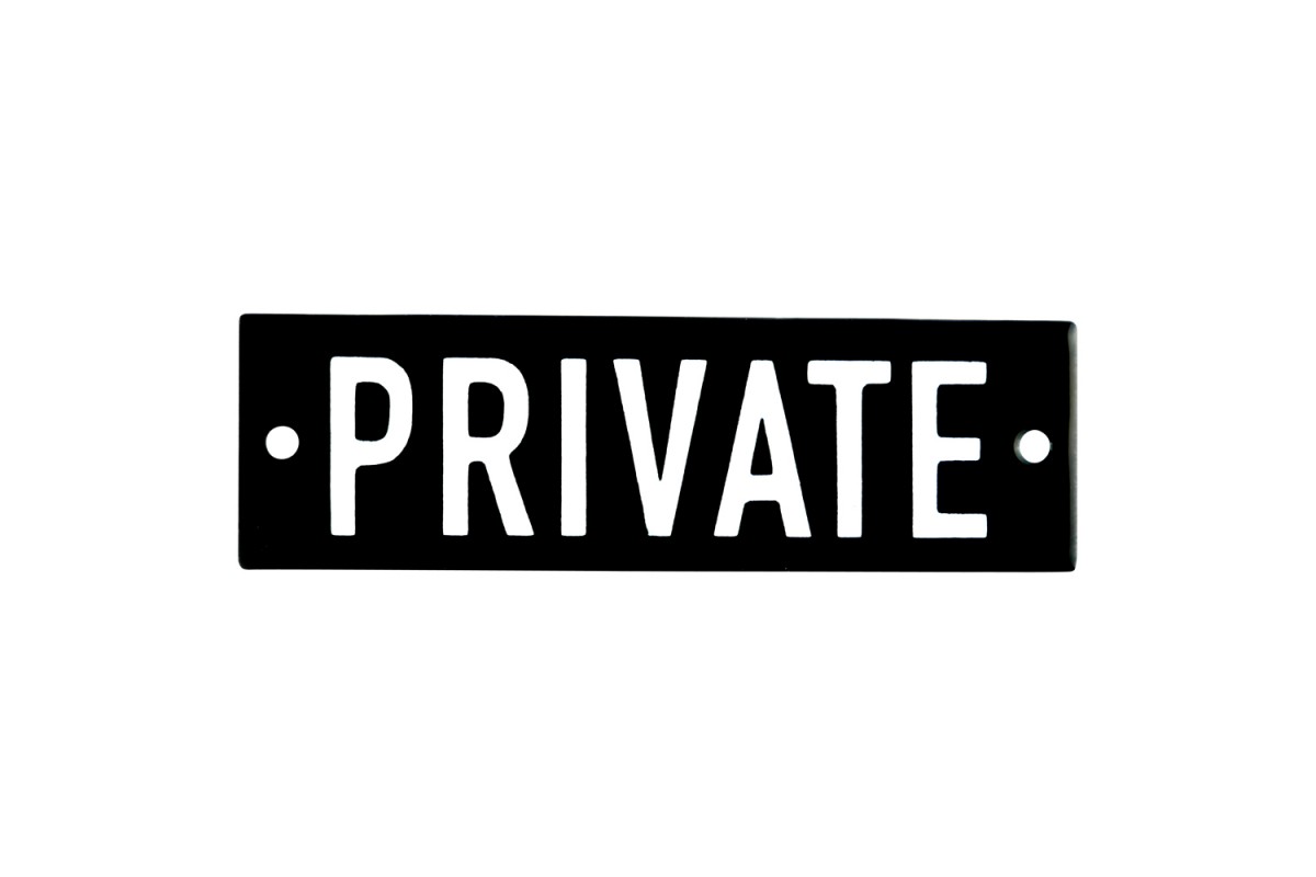Emaljskylt PRIVATE svart - vit 10 x 3 cm modell 21 Emaljskylt PRIVATE svart - vit 10 x 3 cm modell 21