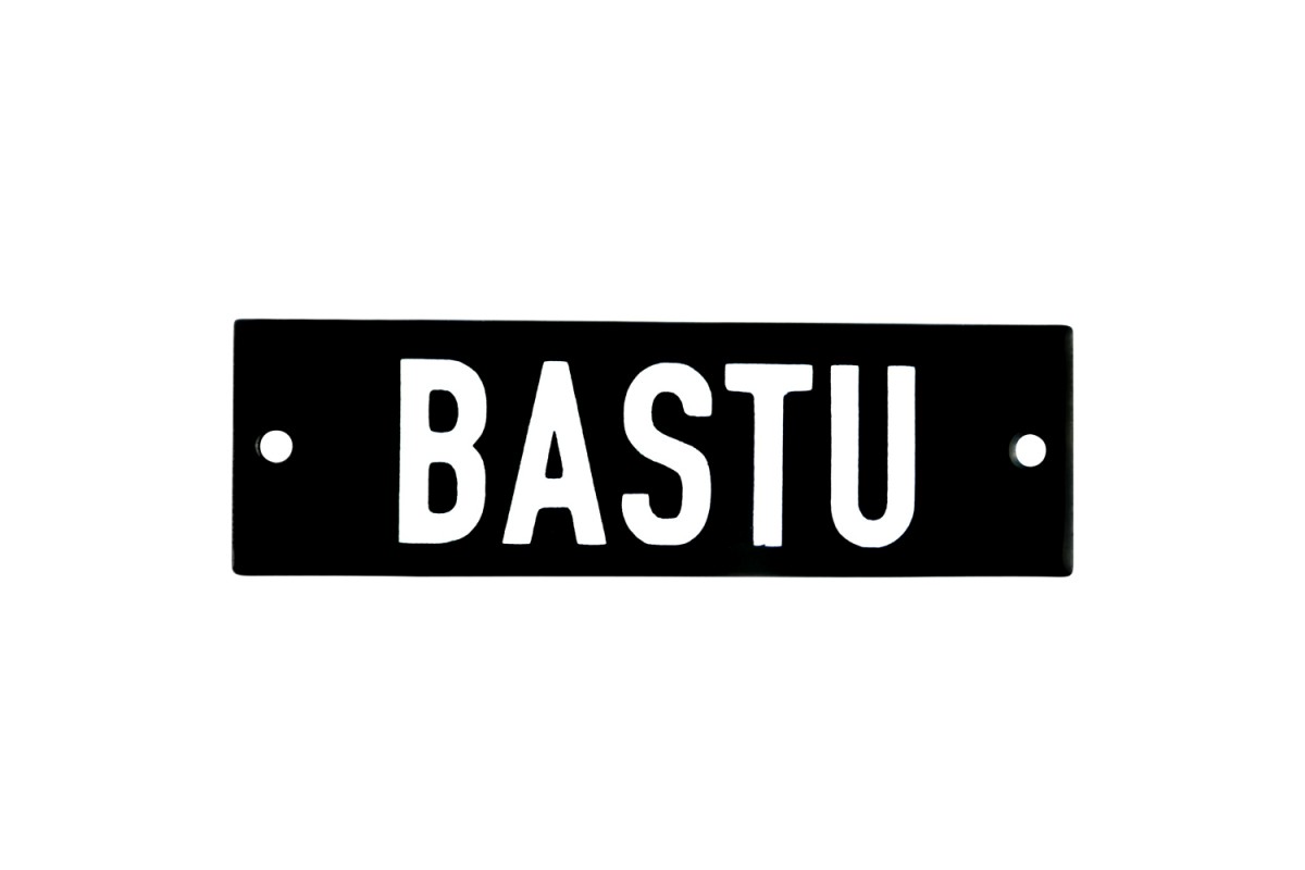 Emaljskylt BASTU svart - vit 10 x 3 cm modell 21 Emaljskylt BASTU svart - vit 10 x 3 cm modell 21