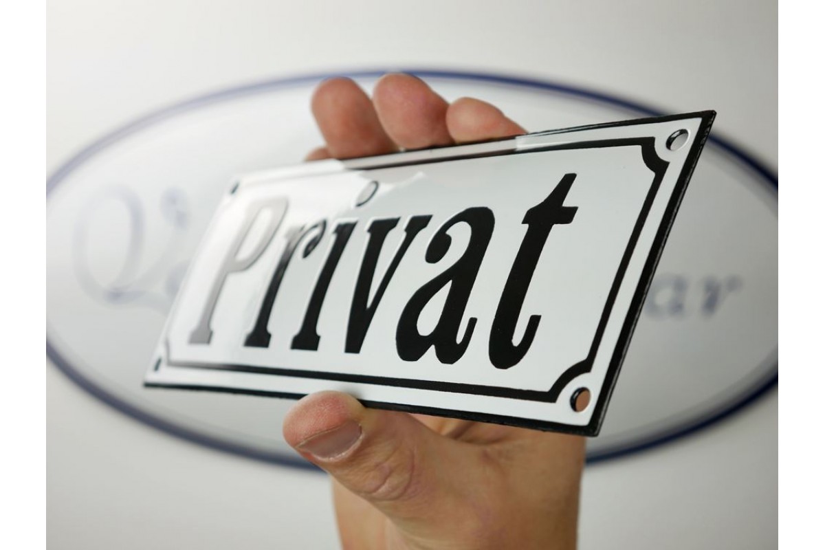 Emaljskylt Privat vit - svart 22 x 8 cm modell 10 Emaljskylt Privat vit - svart 22 x 8 cm modell 10