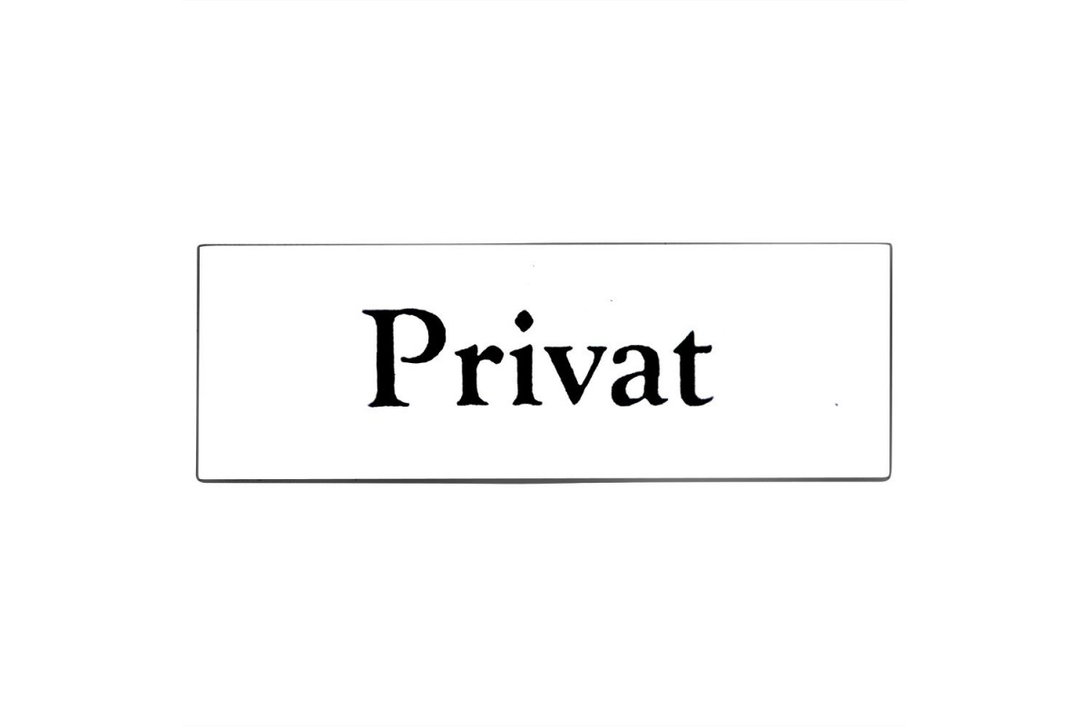 Emaljskylt Privat vit - svart 6 x 2 cm modell 9 Emaljskylt Privat vit - svart 6 x 2 cm modell 9